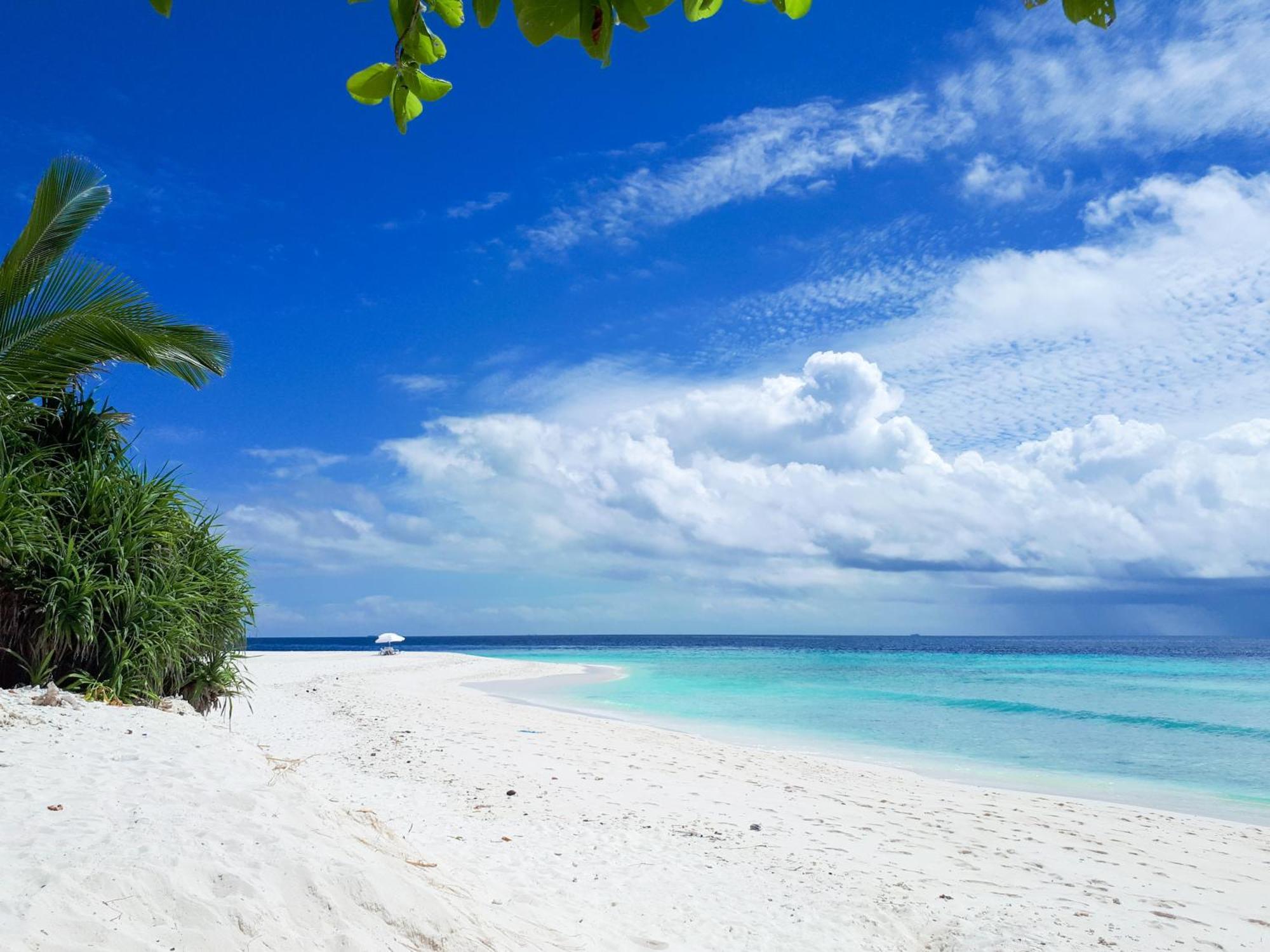 Ukulhas Villa Oceanview Hotel & Spa Екстериор снимка