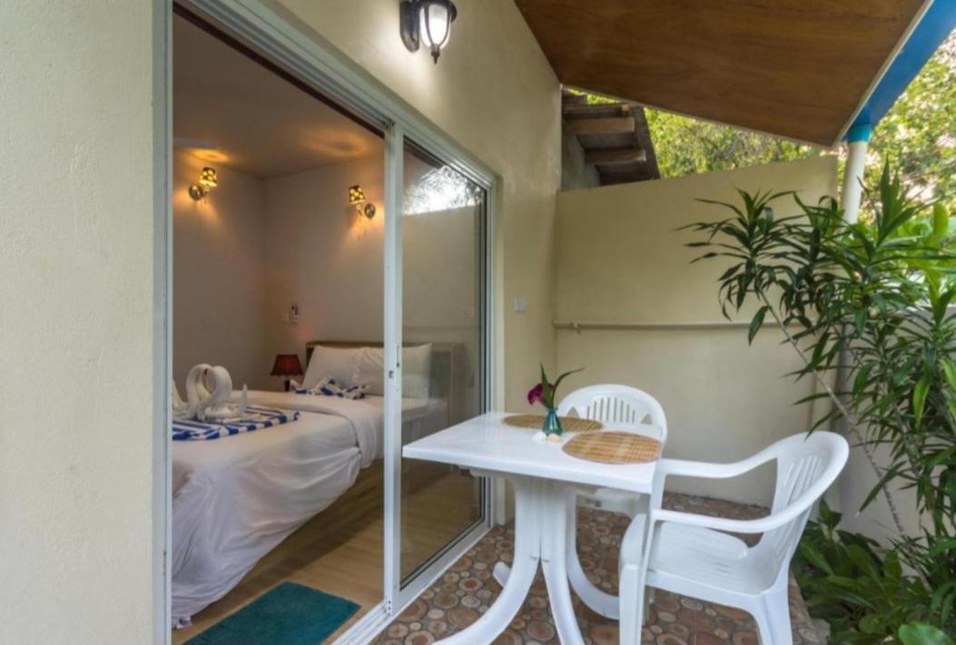Ukulhas Villa Oceanview Hotel & Spa Екстериор снимка